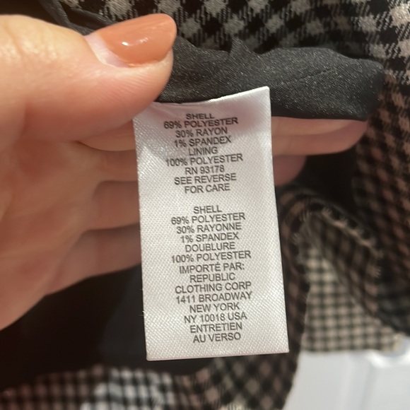 Tahari blazer - Picture 6 of 8